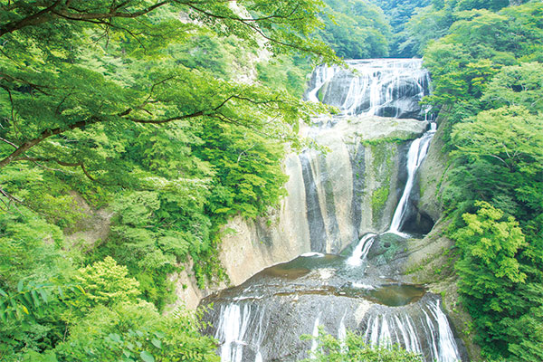0454 筑波山と（5月）日本三名瀑袋田の滝