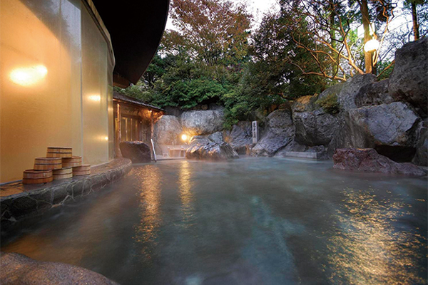 3940日本三名泉　下呂温泉　水明館でくつろぐ
