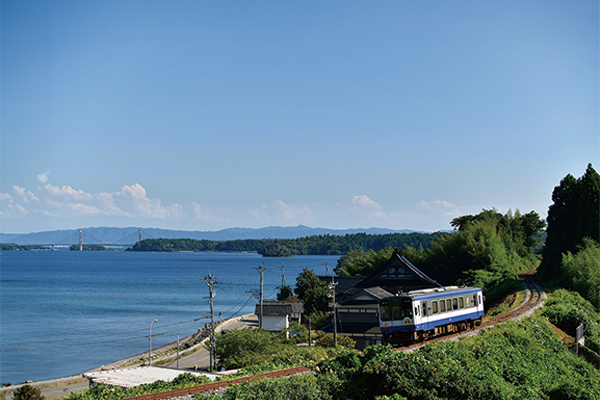 3955七尾湾・能登半島を望む贅沢なお宿和倉温泉のと楽と能登半島を巡る