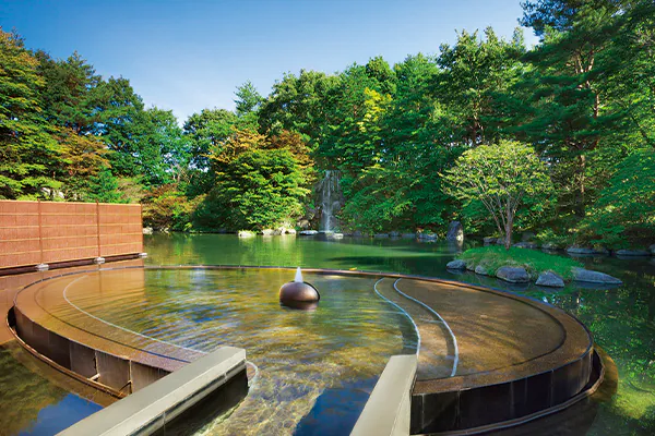 4887 青森のテーマパーク 青森屋 by 星野リゾートと日本海を一望できる波打ち際の露天風呂が自慢!黄金崎不老ふ死温泉