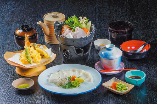 5916大山山麓のミネラル分豊富な水と温泉の源泉水で育った 🐡大山名水とらふぐ🐡