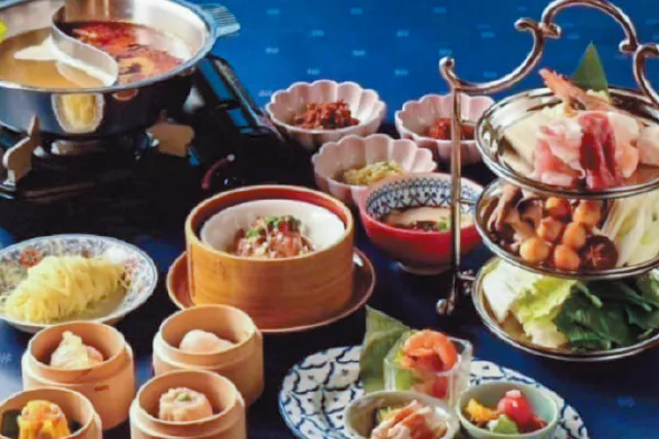 5939⾷べるほどに華やかに美しく、健康に・・。淡路島の厳選食材を食すシャングリラ特製火鍋「華炎鍋」