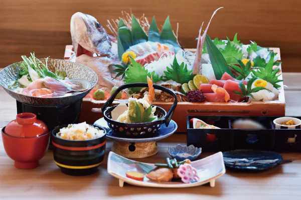 1867「料理民宿松林」で鮮度抜群の豪快な🐟『舟盛り』🐟会席