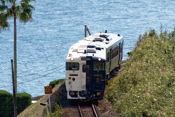 2864指宿温泉名物「砂むし温泉」で心と体をリフレッシュ！特急指宿のたまて箱と鹿児島ぐるり周遊旅