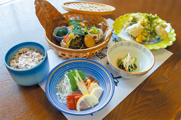 3934甲賀流健康薬草ランチとハーブソルト作り体験