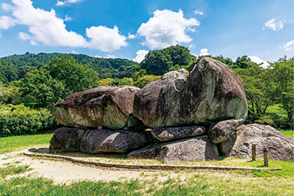 9926【11月・12月】世界文化遺産登録「飛鳥・藤原の宮都」の石造物めぐり